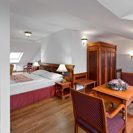 Continental Hotell 4*