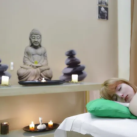 ホテル コンチネンタル