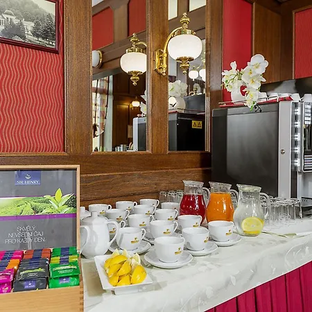 Hotell Continental 4*