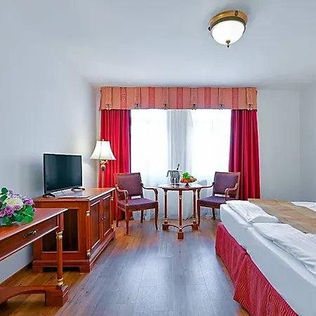Continental 4*