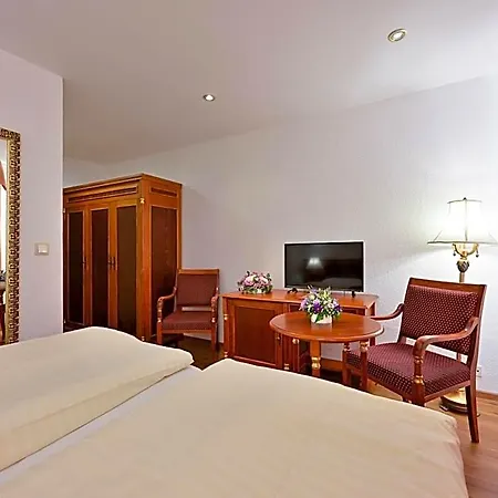 Continental 4*