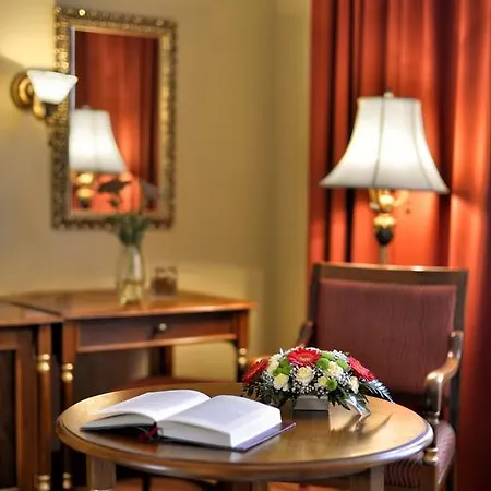 Continental Hotel